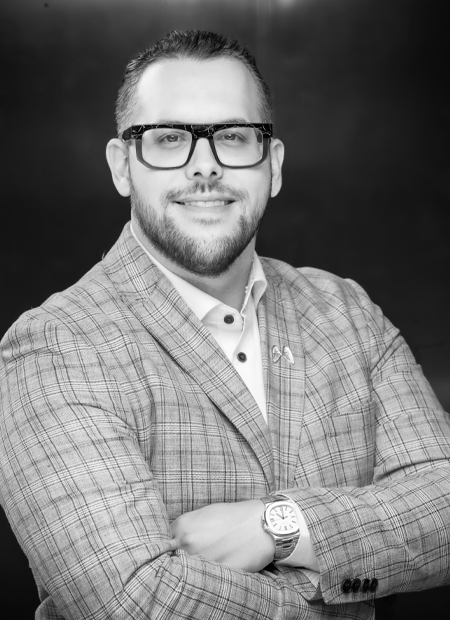 Christopher R. Navarro